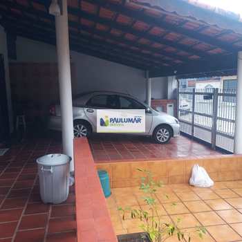 Casa em Mongaguá, bairro Vera Cruz