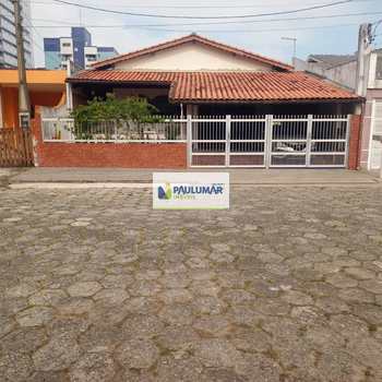 Casa em Mongaguá, bairro Vera Cruz