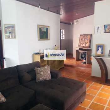 Casa em Mongaguá, bairro Vera Cruz