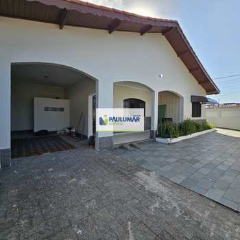 Casa em Mongaguá, bairro Agenor de Campos