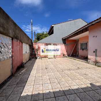 Casa em Mongaguá, bairro Balneário Itaóca