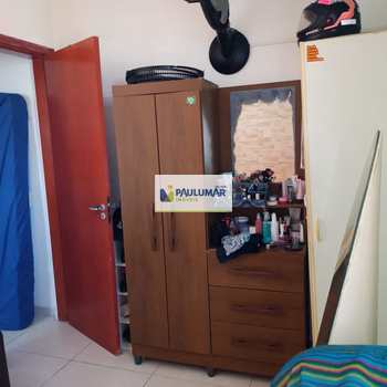 Apartamento em Mongaguá, bairro Vila Vera Cruz
