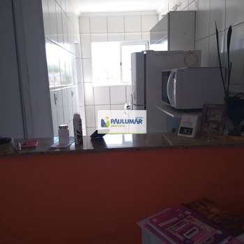 Apartamento em Mongaguá, bairro Vila Vera Cruz