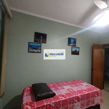 Apartamento em Mongaguá, bairro Centro