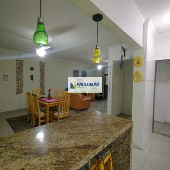 Apartamento em Mongaguá, bairro Centro