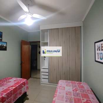Apartamento em Mongaguá, bairro Centro
