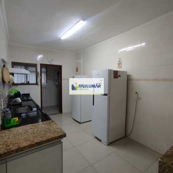 Apartamento em Mongaguá, bairro Centro
