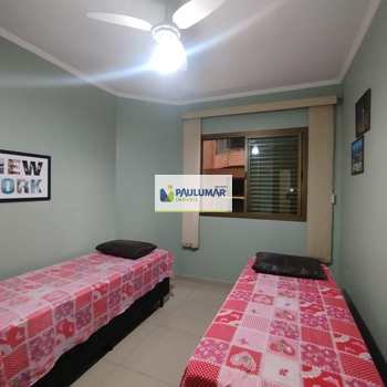 Apartamento em Mongaguá, bairro Centro