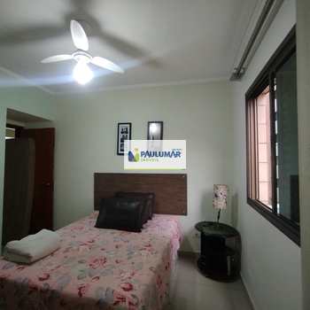 Apartamento em Mongaguá, bairro Centro