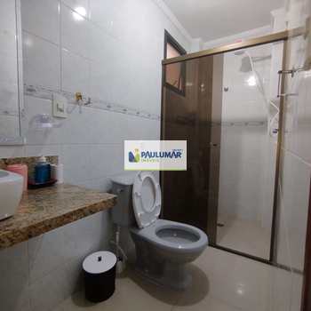 Apartamento em Mongaguá, bairro Centro