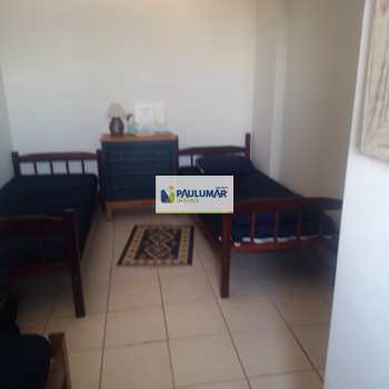 Apartamento em Mongaguá, bairro Agenor de Campos