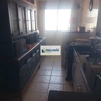 Apartamento em Mongaguá, bairro Agenor de Campos