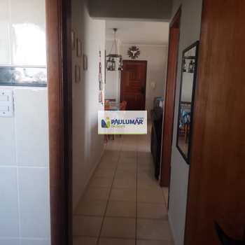 Apartamento em Mongaguá, bairro Agenor de Campos