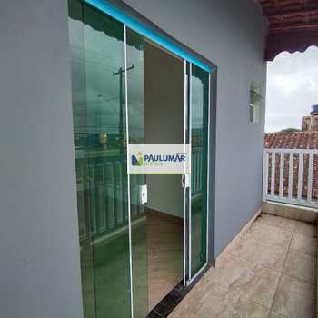 Sobrado em Mongaguá, bairro Agenor de Campos