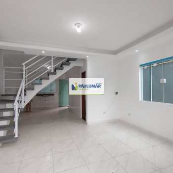 Sobrado em Mongaguá, bairro Agenor de Campos