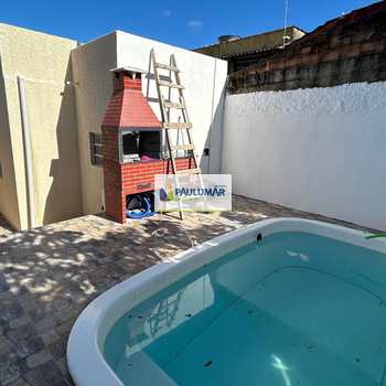 Casa em Mongaguá, bairro Jardim Colúmbia
