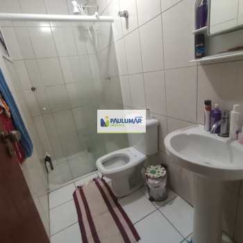 Sobrado em Mongaguá, bairro Centro