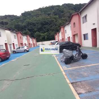 Sobrado em Mongaguá, bairro Centro
