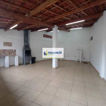 Sobrado em Mongaguá, bairro Centro