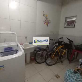 Sobrado em Mongaguá, bairro Centro