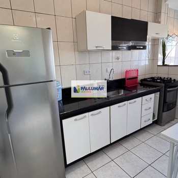 Apartamento em Mongaguá, bairro Balneário Itaguai