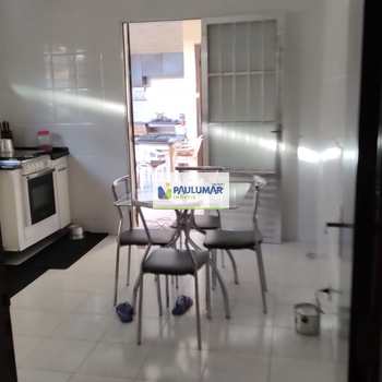 Casa em Mongaguá, bairro Vera Cruz