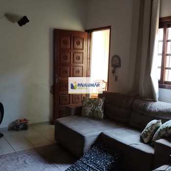 Casa em Mongaguá, bairro Vera Cruz
