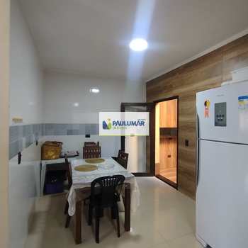 Sobrado em Mongaguá, bairro Vera Stella