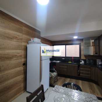 Sobrado em Mongaguá, bairro Vera Stella