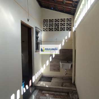 Casa de Condomínio em Praia Grande, bairro Guilhermina