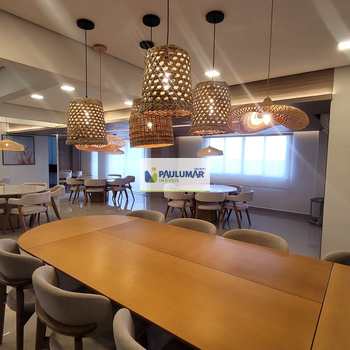 Apartamento em Praia Grande, bairro Caiçara