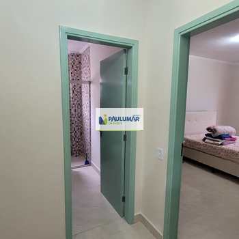 Apartamento em Praia Grande, bairro Tupi