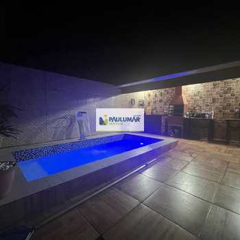 Casa em Mongaguá, bairro Itaguaí