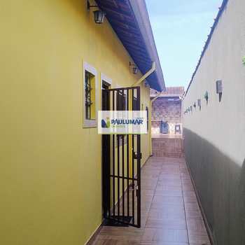 Casa em Mongaguá, bairro Itaguaí