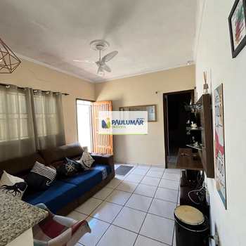 Casa em Mongaguá, bairro Itaguaí