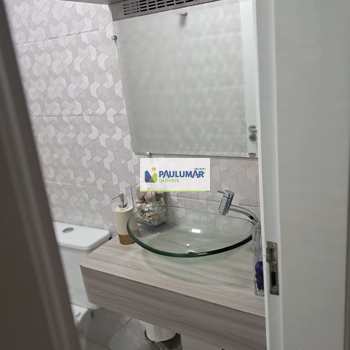 Apartamento em Mongaguá, bairro Centro