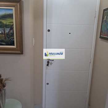 Apartamento em Mongaguá, bairro Centro
