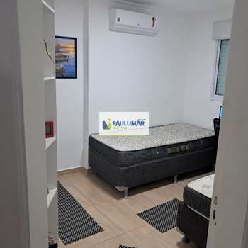 Apartamento em Mongaguá, bairro Centro