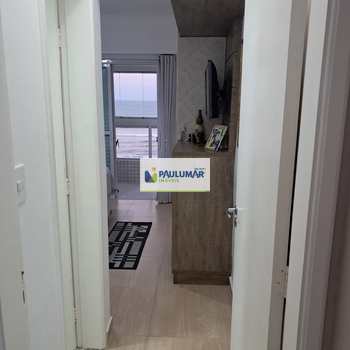 Apartamento em Mongaguá, bairro Centro