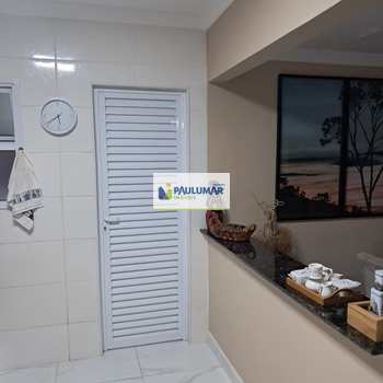 Apartamento em Mongaguá, bairro Centro