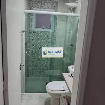 Apartamento em Mongaguá, bairro Centro