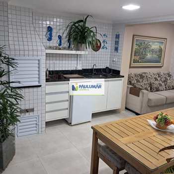 Apartamento em Mongaguá, bairro Centro