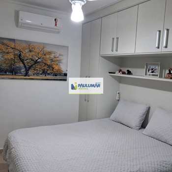 Apartamento em Mongaguá, bairro Centro