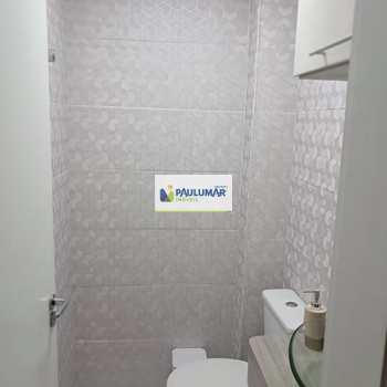 Apartamento em Mongaguá, bairro Centro