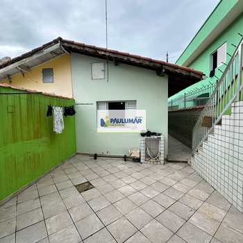 Casa em Mongaguá, bairro Pedreira
