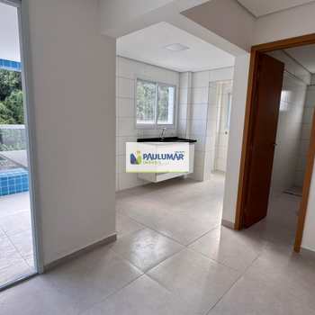 Apartamento em Mongaguá, bairro Centro