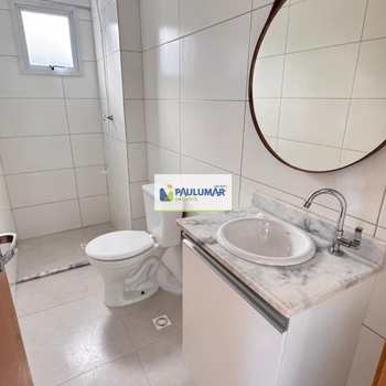 Apartamento em Mongaguá, bairro Centro