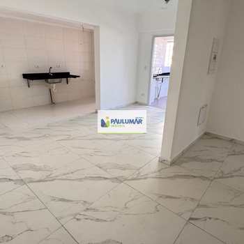 Apartamento em Mongaguá, bairro Centro