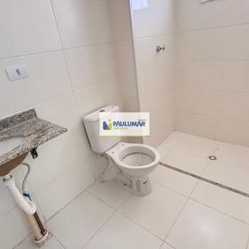 Apartamento em Mongaguá, bairro Centro