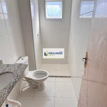 Apartamento em Mongaguá, bairro Centro
